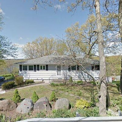 9 Rhode Island Ave, Waterbury, CT 06704