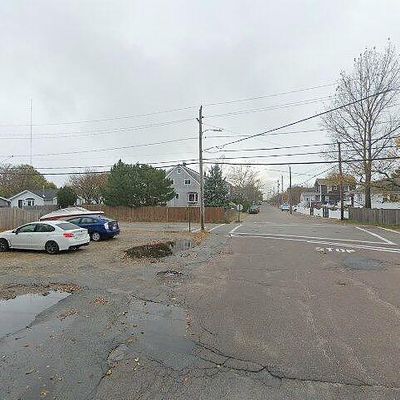 90 Kenberma St, Hull, MA 02045