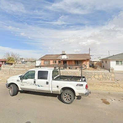 9040 Mount Etna Dr, El Paso, TX 79904