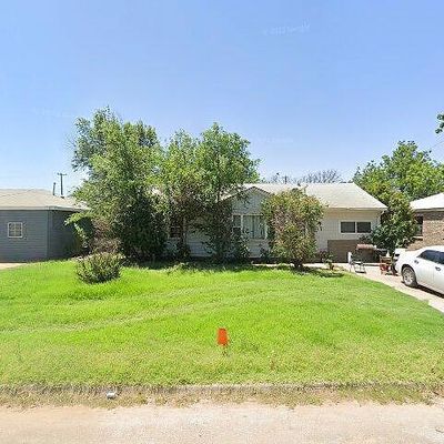 908 Hickory St, Altus, OK 73521