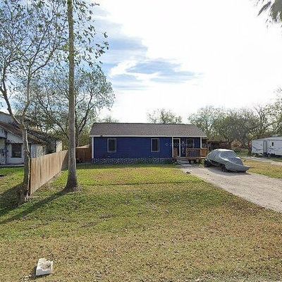 909 Range St, Alice, TX 78332