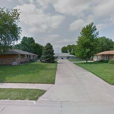 910 W Mary St, Beatrice, NE 68310