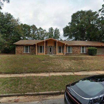 913 Imperial Dr, Mobile, AL 36608