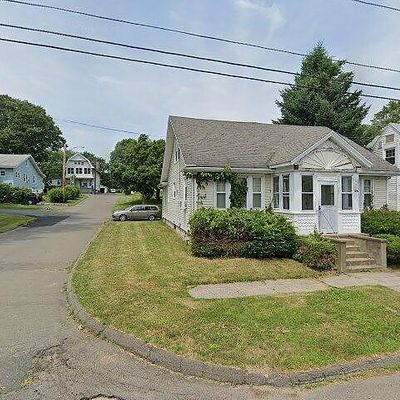 92 Hughes St, East Haven, CT 06512