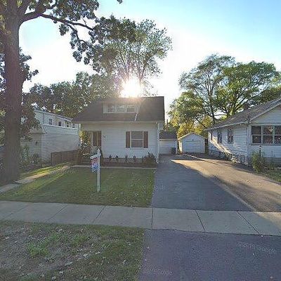 926 N Linden Ave, Waukegan, IL 60085