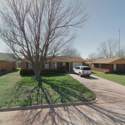 926 Wildoak Dr, Enid, OK 73701