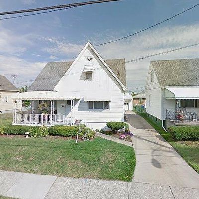 93 Meadowbrook Pkwy, Buffalo, NY 14206