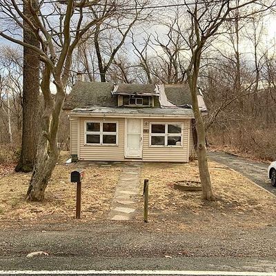 93 Minnisink Rd, Lake Hopatcong, NJ 07849