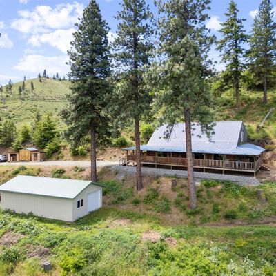 9381 Olalla Canyon Rd, Cashmere, WA 98815