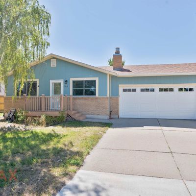 951 Leal St, Douglas, WY 82633