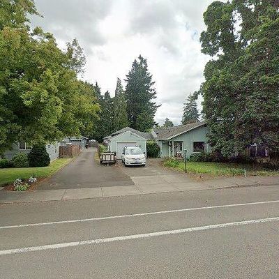 952 N Ivy St, Canby, OR 97013