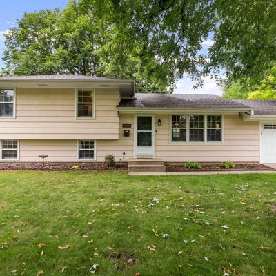 8208 Beard Rd, Minneapolis, MN 55431