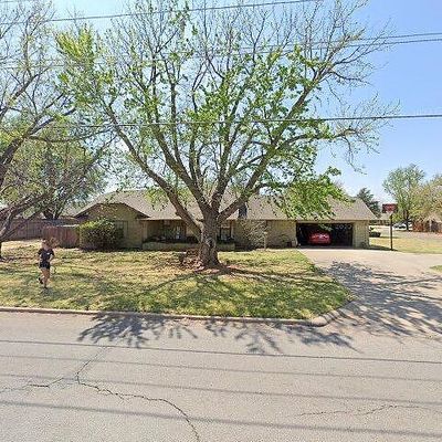 821 N Peace Ave, Elk City, OK 73644