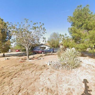 8215 Palomar Ave, Yucca Valley, CA 92284