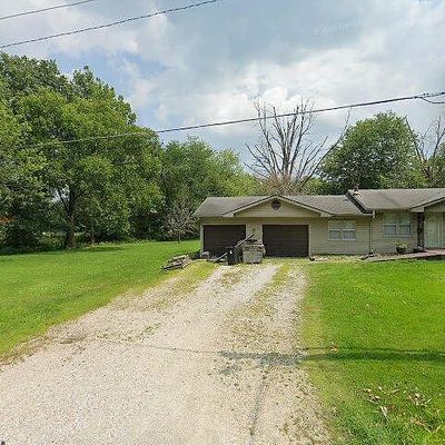 822 N 2 Nd St, Wellsville, MO 63384