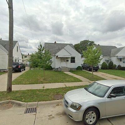 8264 Sterling, Center Line, MI 48015