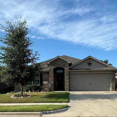 832 Rutherford Dr, Crowley, TX 76036