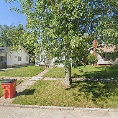 838 Lavette Ave, Benton Harbor, MI 49022