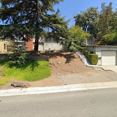 8424 Golf Links Rd, Oakland, CA 94605