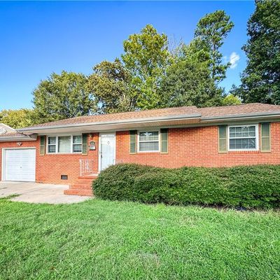 844 Chatsworth Dr, Newport News, VA 23601