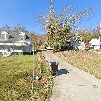 8497 Cemetery Rd, Catlettsburg, KY 41129