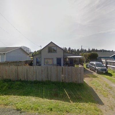 863 Glenn St, Crescent City, CA 95531