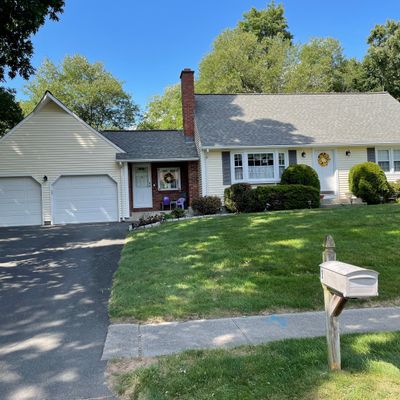 1 Brentwood Dr, Enfield, CT 06082