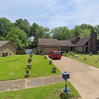 1004 Grouse Meadows Dr, Cordova, TN 38018