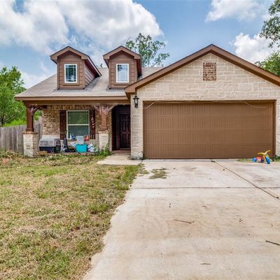 102 Pebble Springs Ln, Cleveland, TX 77327