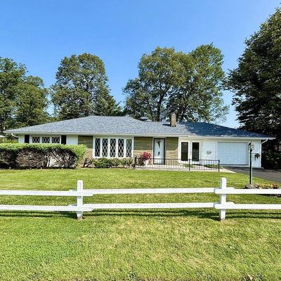 1027 Woodland Dr, Bellefonte, PA 16823