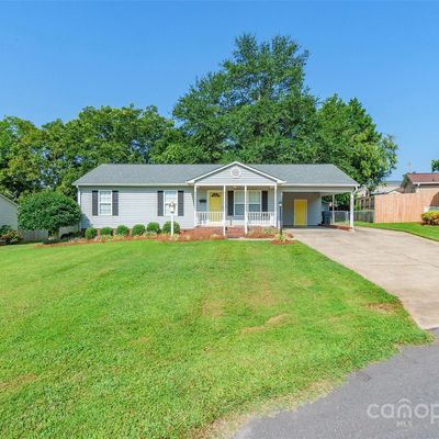 103 Chadwick Cir, Dallas, NC 28034