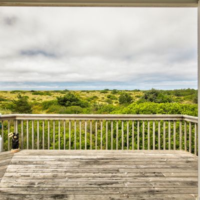 973 S Sand Dune Ave Sw, Ocean Shores, WA 98569