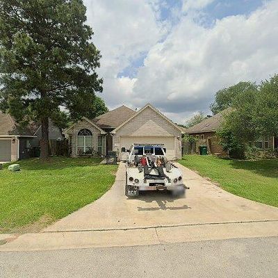 974 Oak Lynn Dr, Willis, TX 77378