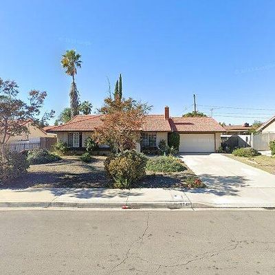 974 S Vine Ave, Bloomington, CA 92316