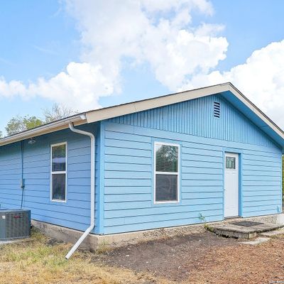 1109 Geneva St, Castroville, TX 78009