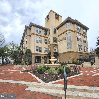 11800 Old Georgetown Rd #1204, Rockville, MD 20852