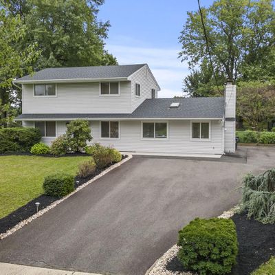 12 Calvin Rd, Kendall Park, NJ 08824