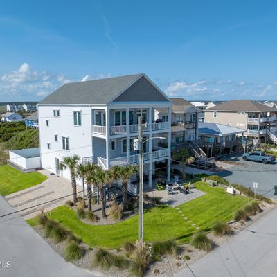 1201 N Shore Dr, Surf City, NC 28445