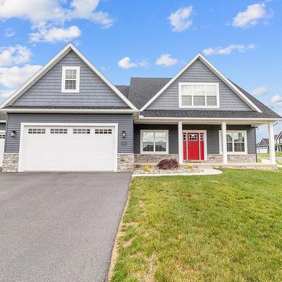 1072 Divinity Dr, Greencastle, PA 17225