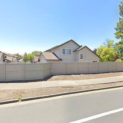 1084 Civic Center Dr, Rohnert Park, CA 94928