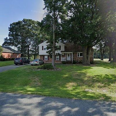 10901 Surry Rd, Chester, VA 23831