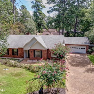 110 Countrywood Cir, Clinton, MS 39056