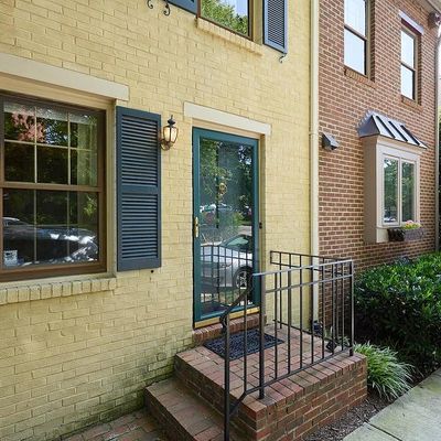 1105 Portner Rd, Alexandria, VA 22314