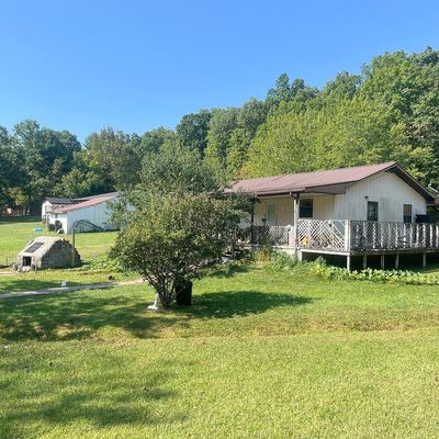 1347 Buckner Rd, Monterey, TN 38574