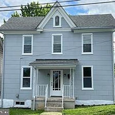 135 Woodbury Ave, Martinsburg, WV 25404