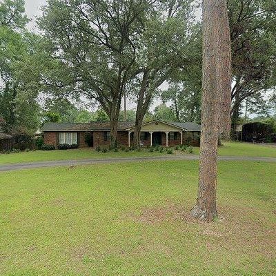 1402 Pineland Dr, Bainbridge, GA 39819