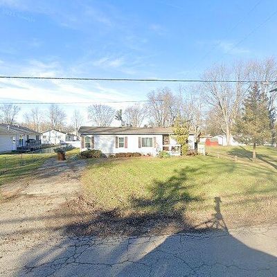 1420 Ash St, Carleton, MI 48117