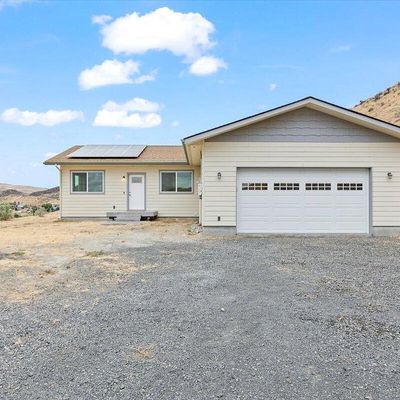 14403 N Wenas Rd, Selah, WA 98942