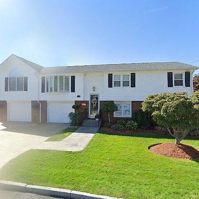 15 Talbot St, North Providence, RI 02904