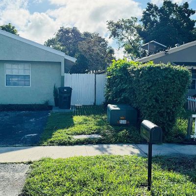 1254 Sw 71 St Ter, North Lauderdale, FL 33068